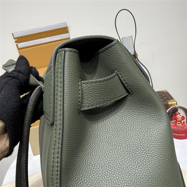 2026122114856226 270